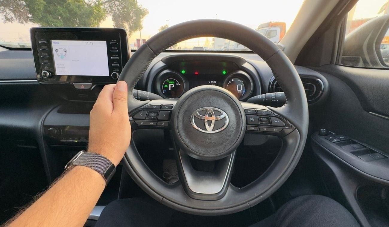 Toyota Yaris Cross EXCELLENT CONDITION | RHD | 1.5L HYBRID ENGINE | 2023 | (AT) | REAR VIEW CAMERA