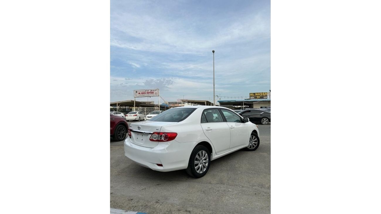 Toyota Corolla car in good condition, 2013 with engine capacity 1.8
