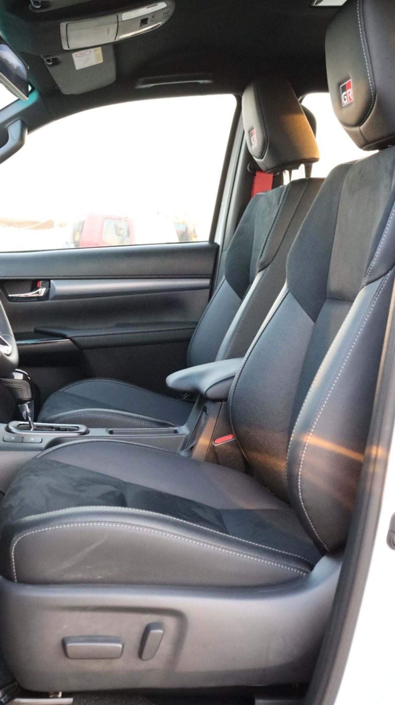 تويوتا هيلوكس STD DC TRD 4.0L AWD