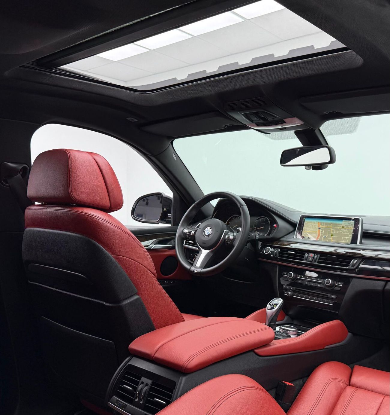 BMW X6 M50i 4.4L 2016 BMW X6 M50i, Full BMW Service History, Fully Loaded, Excellent Condition, GCC