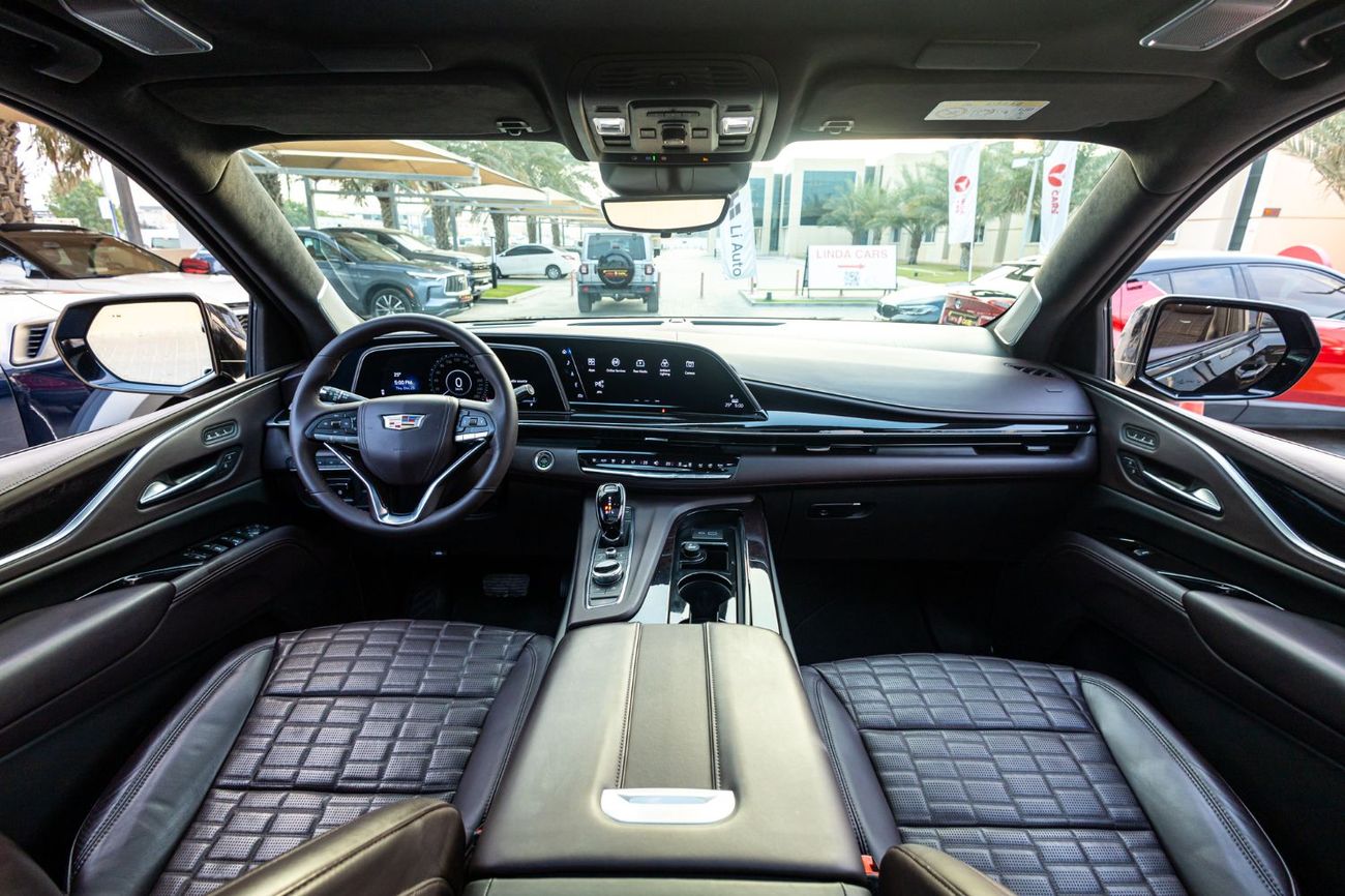 Cadillac Escalade Sport Platinum 6.2L 4WD