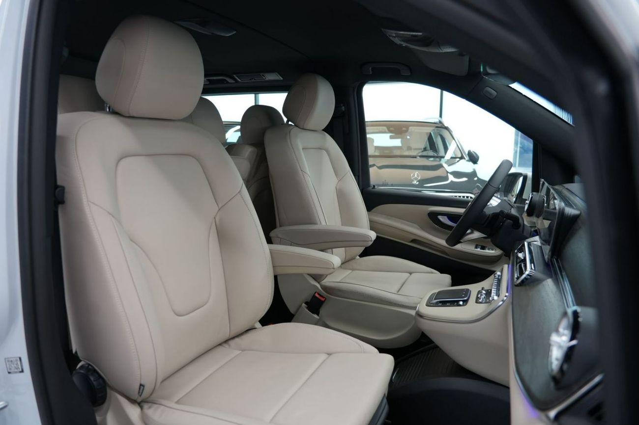 مرسيدس بنز V 300 Mercede-Benz V 300 AVANTGARDE | 2026 GCC 0km | Agency Warranty | 360 View | 64 colors Ambeint Lights