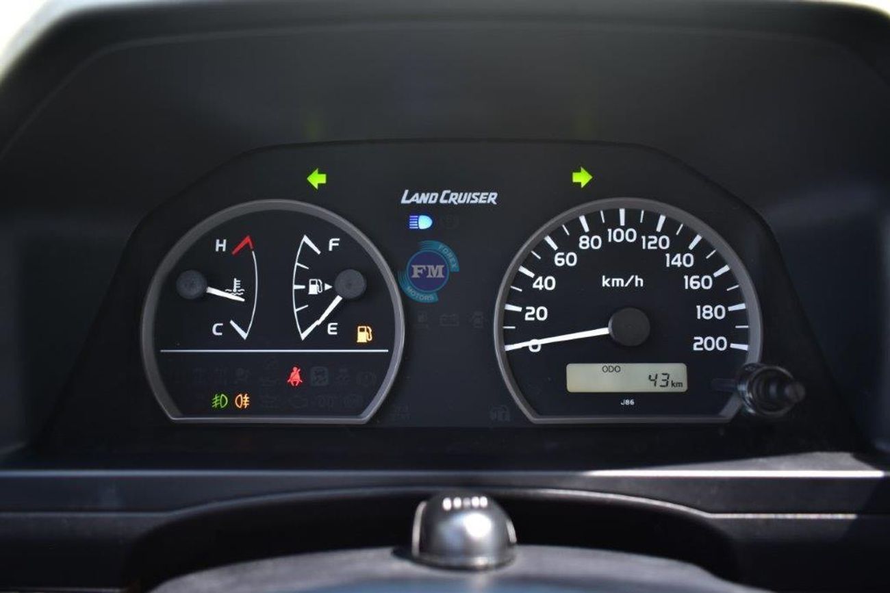 Toyota Land Cruiser 70 71 Ultimate Edition V6 4WD 7 Seater Manual