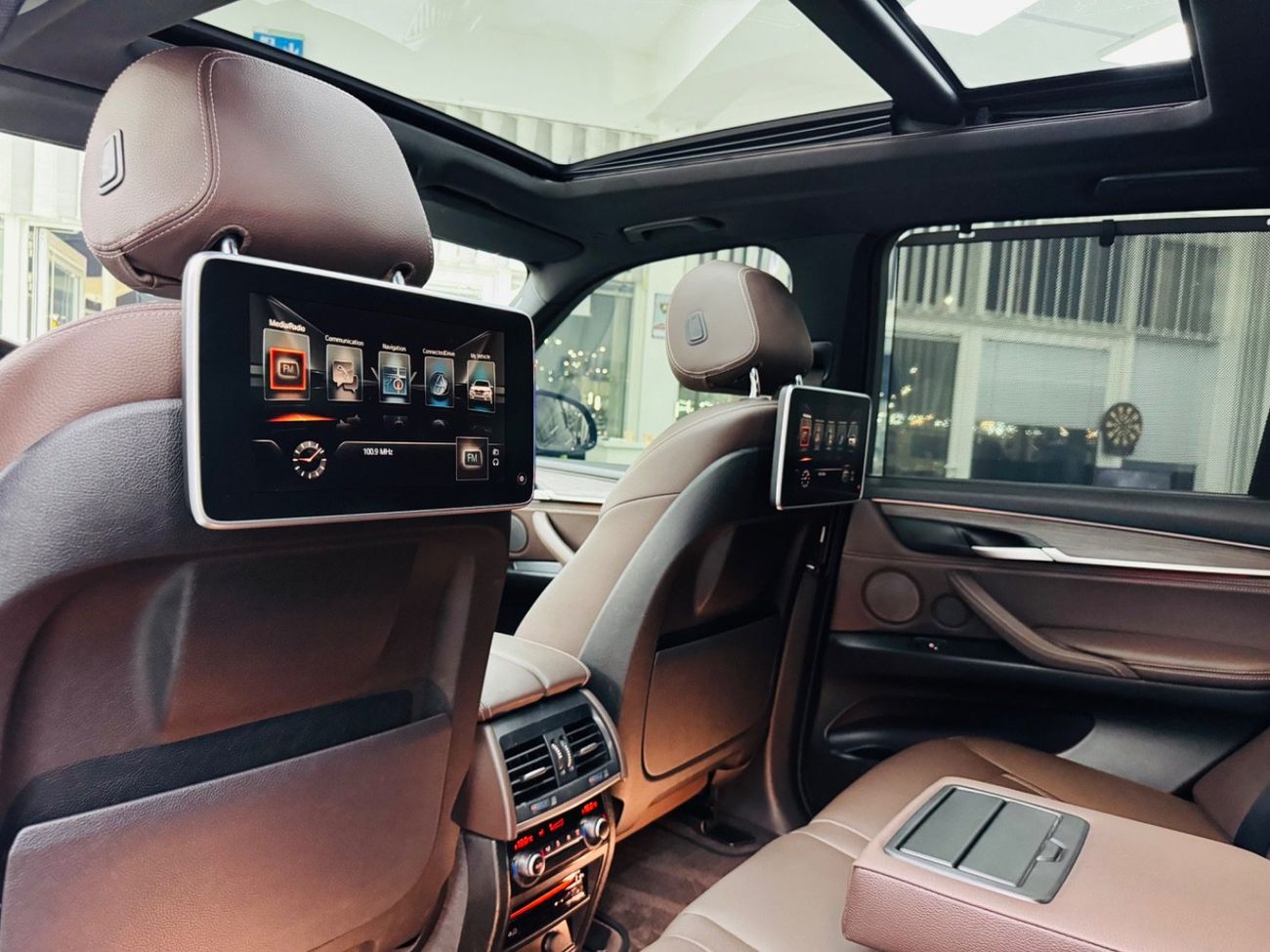 بي أم دبليو X5 GCC .. FSH .. M kit .. Perfect Condition .. V6 .. Top Range