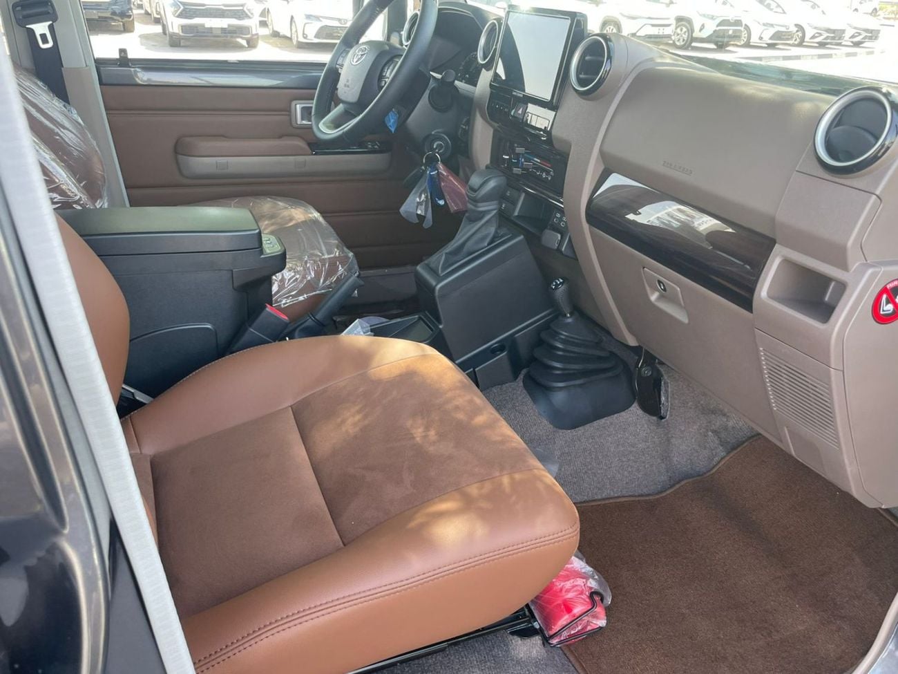 Toyota Land Cruiser TOYOTA LANDCRUISER LC76 2.8 DIESEL MODEL YEAR 2026