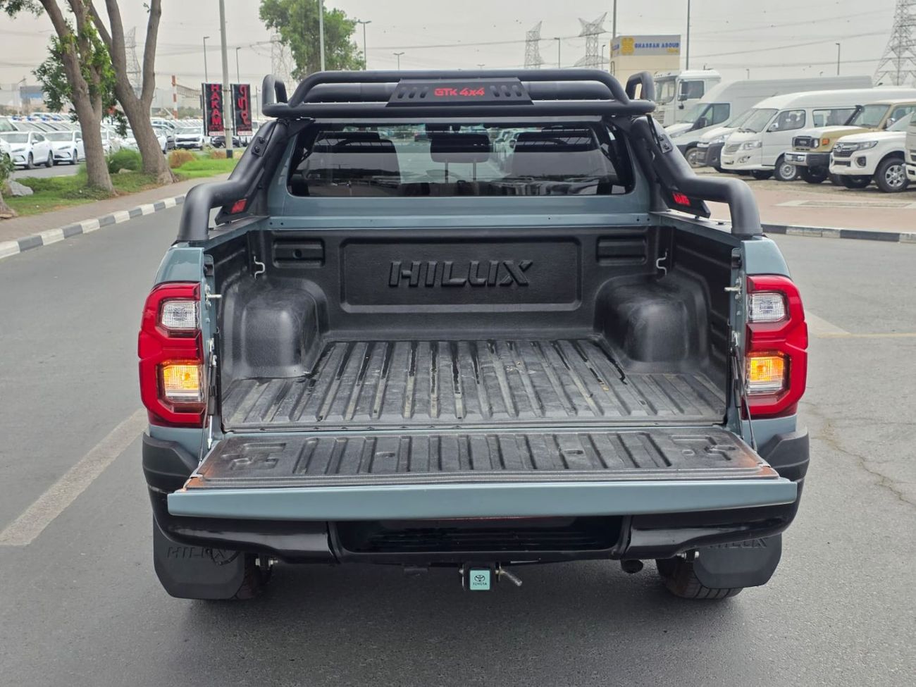 تويوتا هيلوكس RIGHT HAND VEHICLE ONLY FOR EXPORT FULL OPTION