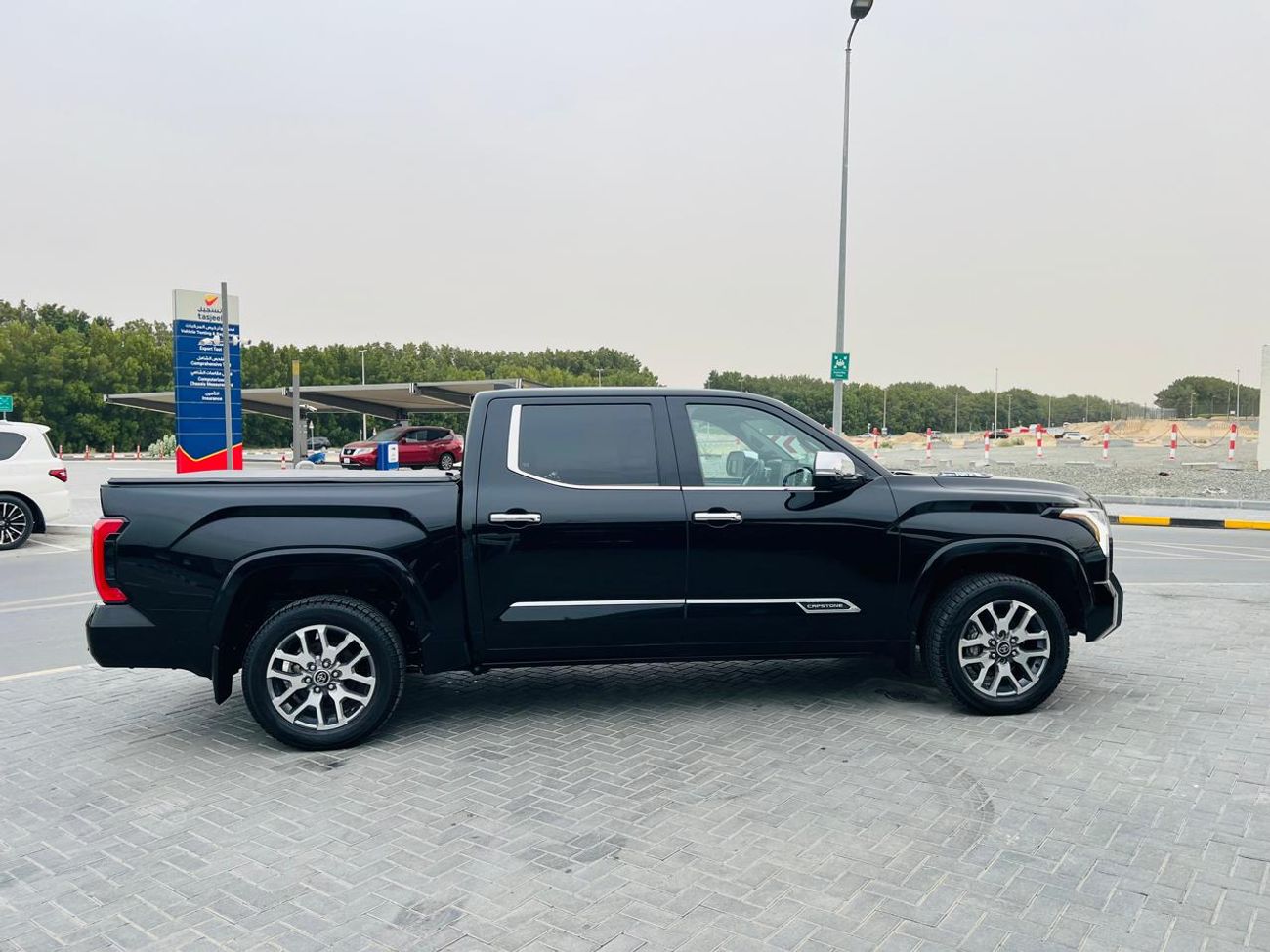 Toyota Tundra CAPSTONE