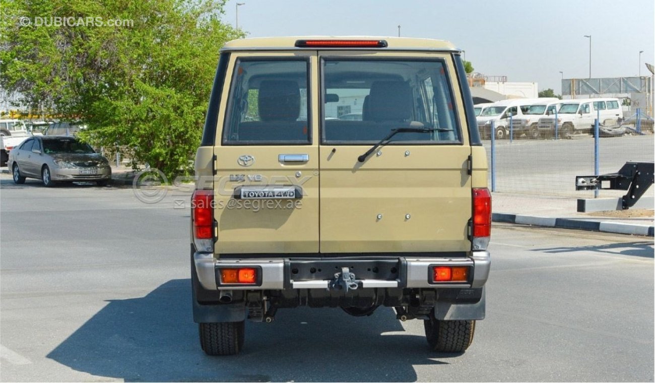 تويوتا لاند كروزر هارد توب Hard Top 4.0 V6 Full Option 5 seats, Winch, AW, Over Fender, RR Diff Lock - last unit