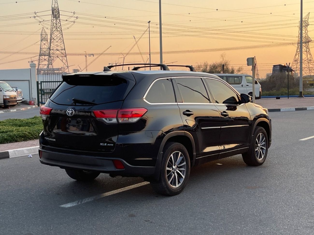 Toyota Highlander 2017 TOYOTA HIGHLANDER XLE 4x4 FULL OPTIONS IMPORTED FROM USA