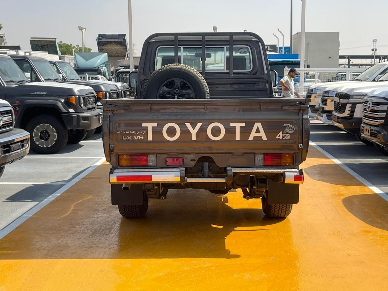 Toyota Land Cruiser Pick Up Toyota LAND CRUISER SC AT PETROL 4.0L DIFF 2025