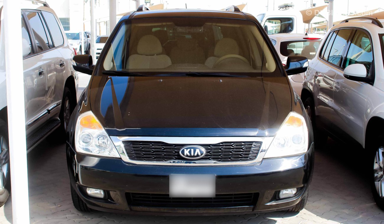 Kia Carnival