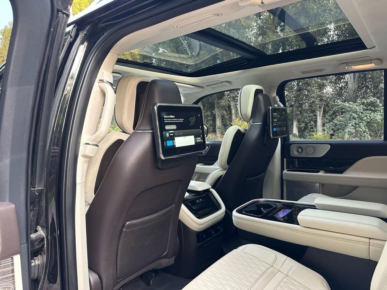 Lincoln Navigator BASE