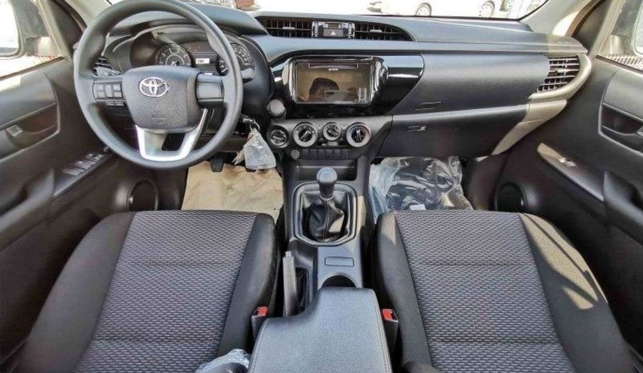 Toyota Hilux HILUX 2.4L MT MED OPTION DIESEL 2025