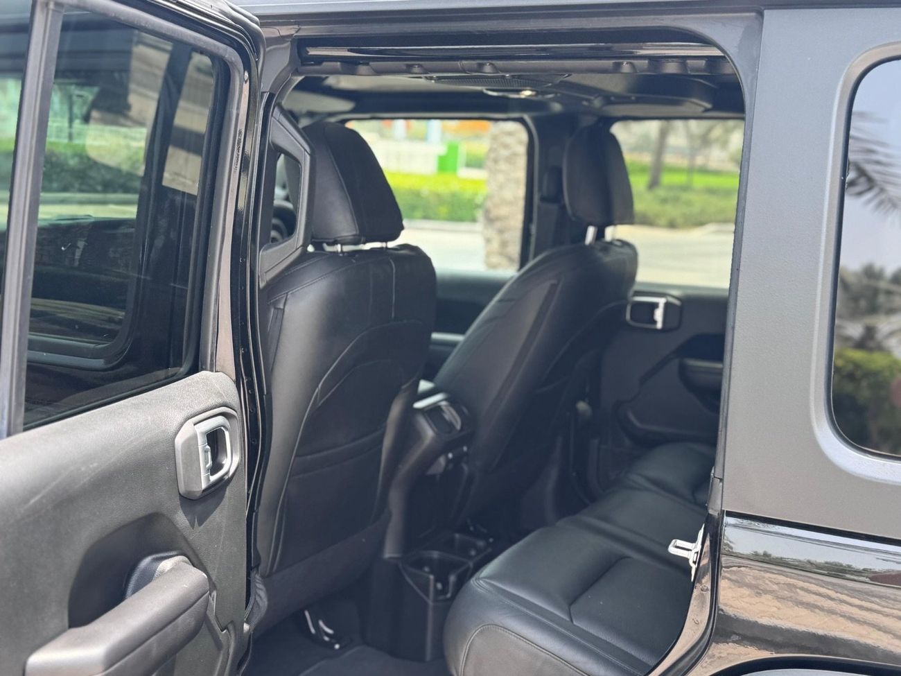 Jeep Wrangler Jeep Wrangler Unlimited, right-hand drive, 3.6L V6 petrol engine, automatic transmission, 4WD, remov