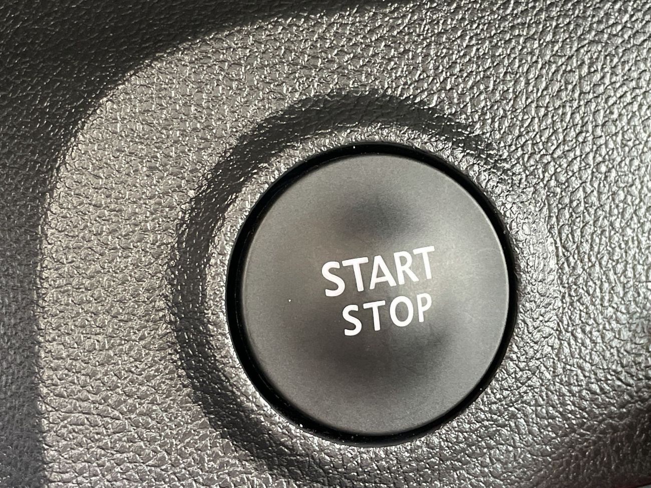 Renault Captur RXE 1.4 1.4 | Under Warranty | Free Insurance | Inspected on 150+ parameters