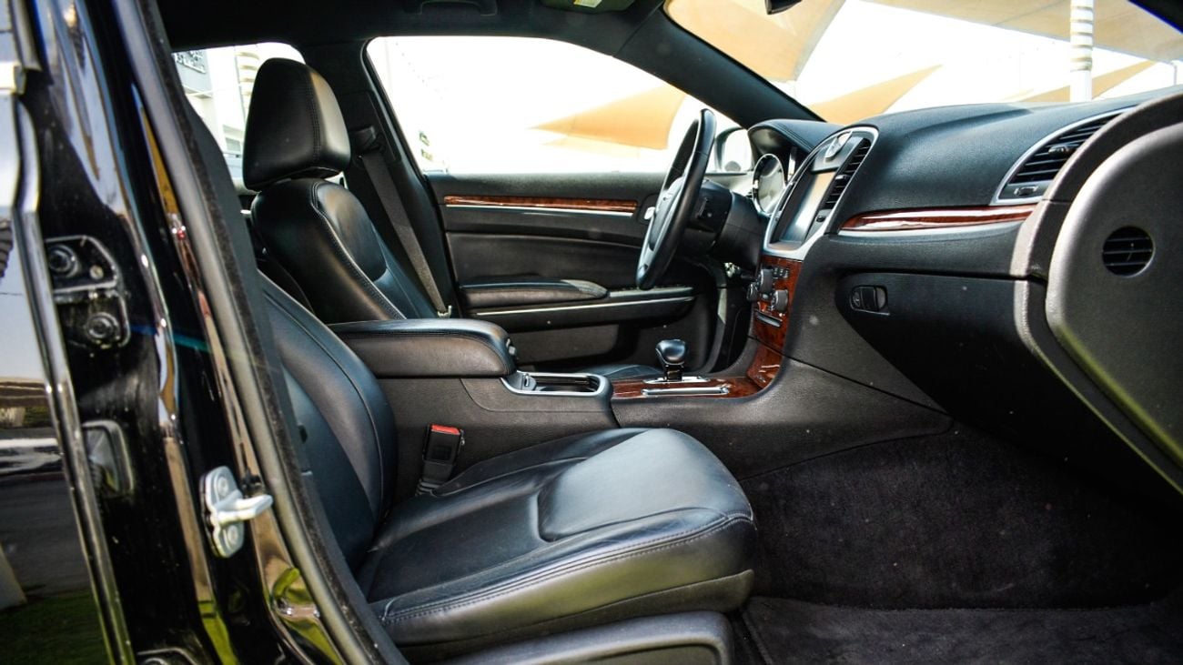 Chrysler 300C Import SRT No. 2 cruise control without accidents, fingerprint, electric mirrors, cruise control, in