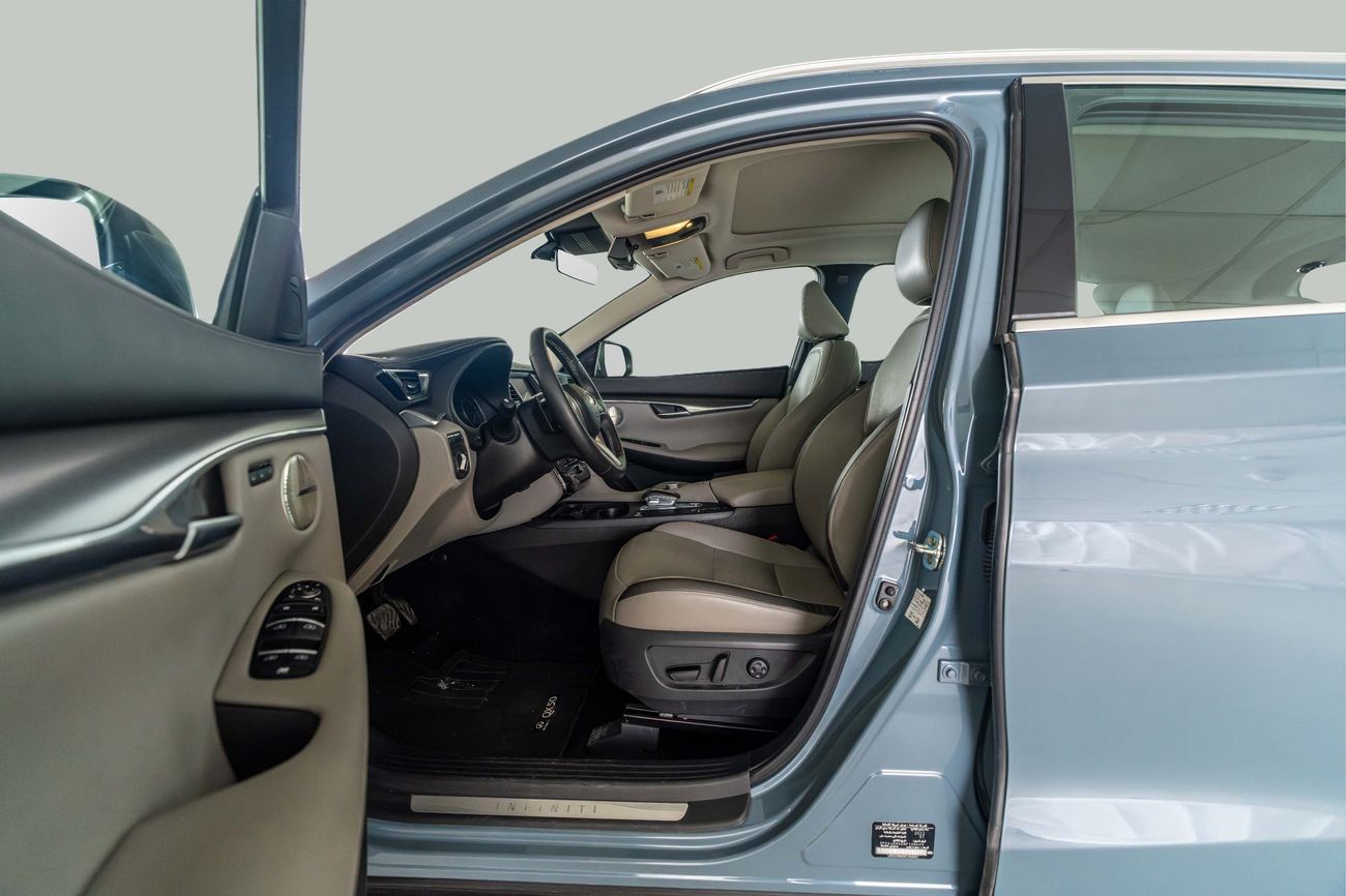 إنفينيتي QX50 LUXE 2.0