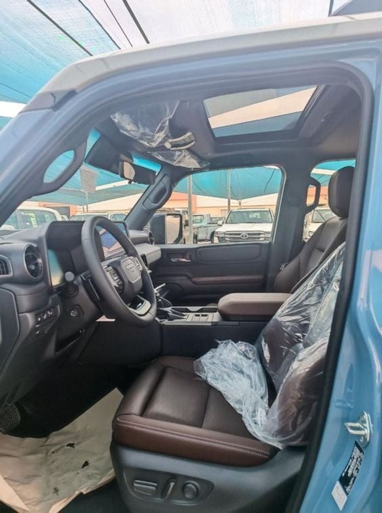 تويوتا برادو VXR Adventure 2 Tone 2.8L DSL 2025YM