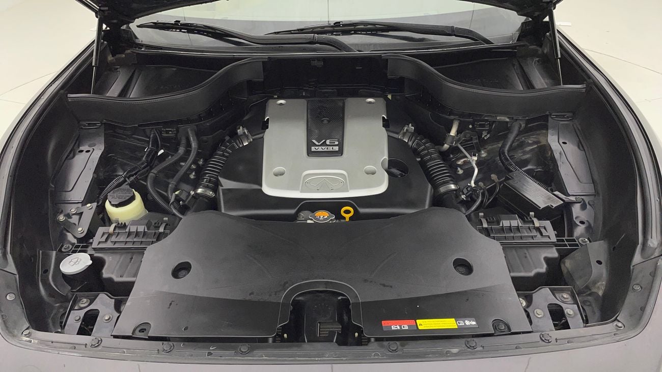 إنفينيتي QX70 LUXURY 3.7 | بدون دفعة مقدمة | اختبار القيادة في المنزل