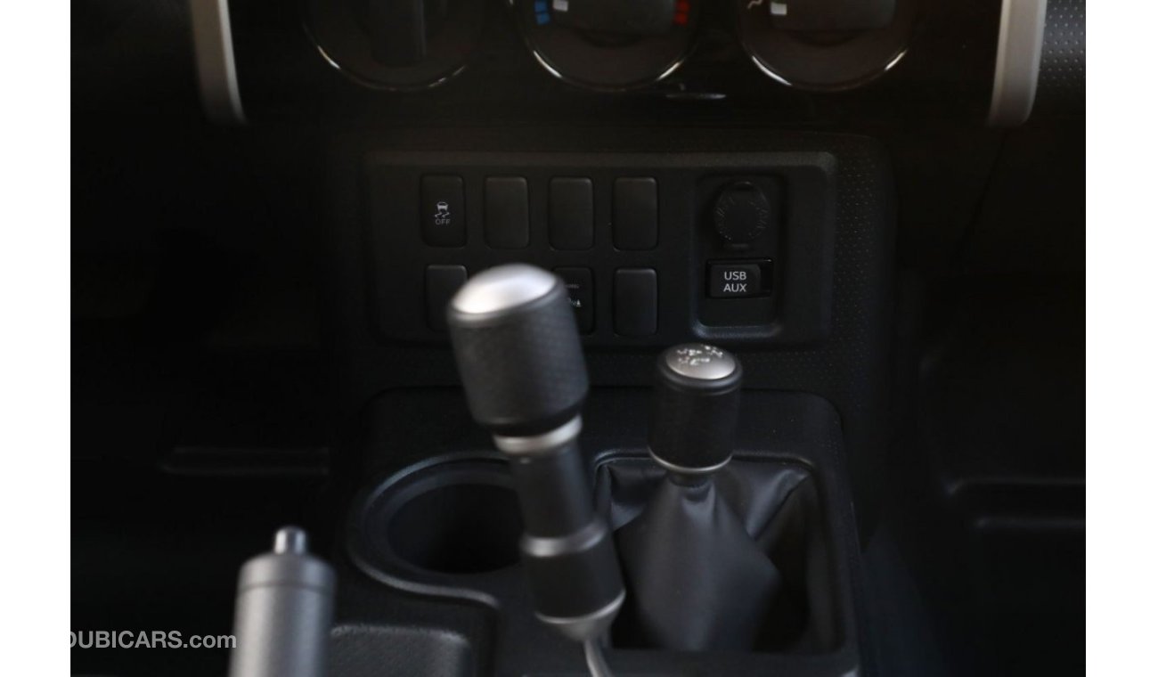 تويوتا إف جي كروزر تويوتا إف جي كروزر 2023 4.0 فل أوبشن - أسود من الداخل رمادي | تصدير فقط