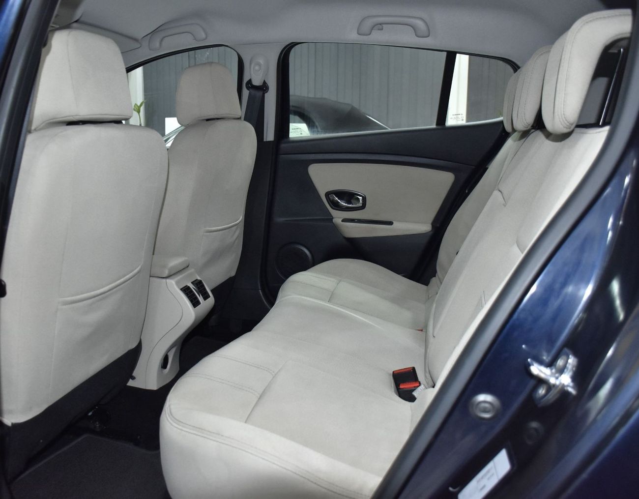 Renault Megane EXCELLENT DEAL for our Renault Megane ( 2015 Model ) in Blue Color GCC Specs