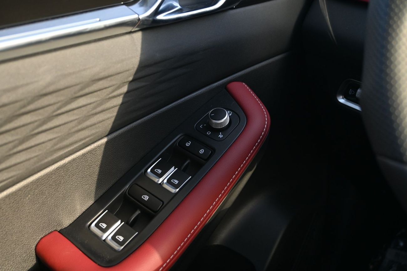 Geely Coolray GF 1.5TD Geely Coolray 1.5L Turbo Petrol, Model 2025, Color Purple Prism