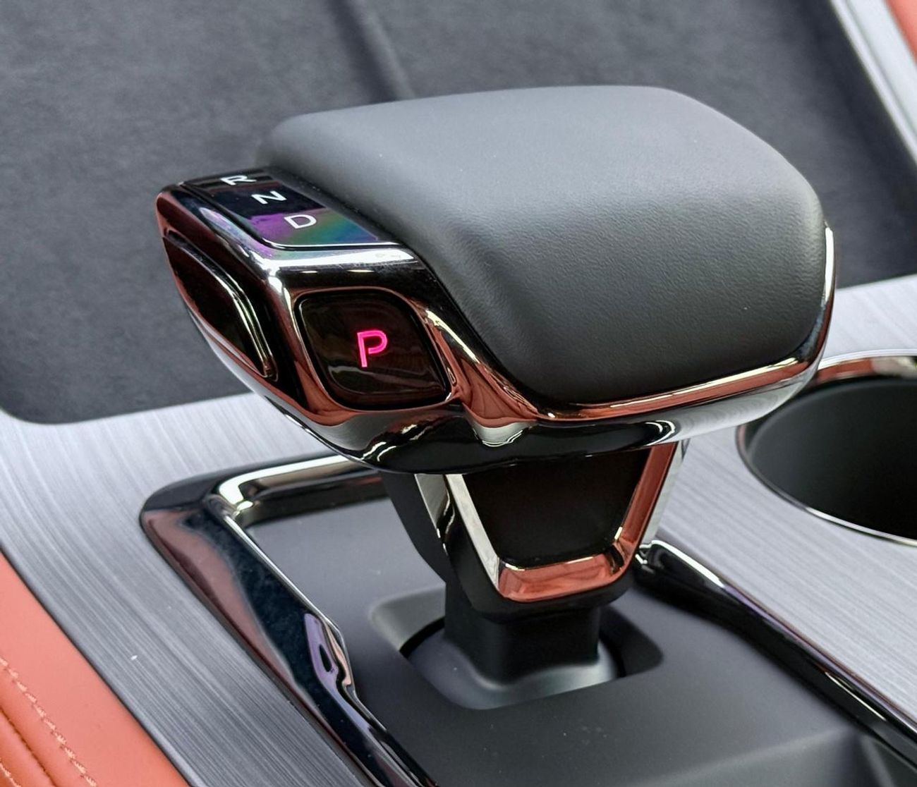 ROX 01 VIP VIP 6 SEATER VIP BLACK ORANGE BLACK WHITE 2026 MODEL AT AWD 10% VAT CUSTOMS 5 YEARS  WARRANTY IN