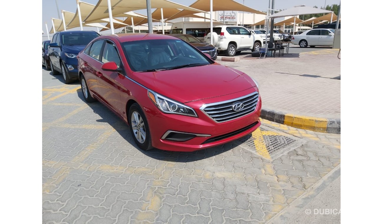 Hyundai Sonata SE - Very Clean Car