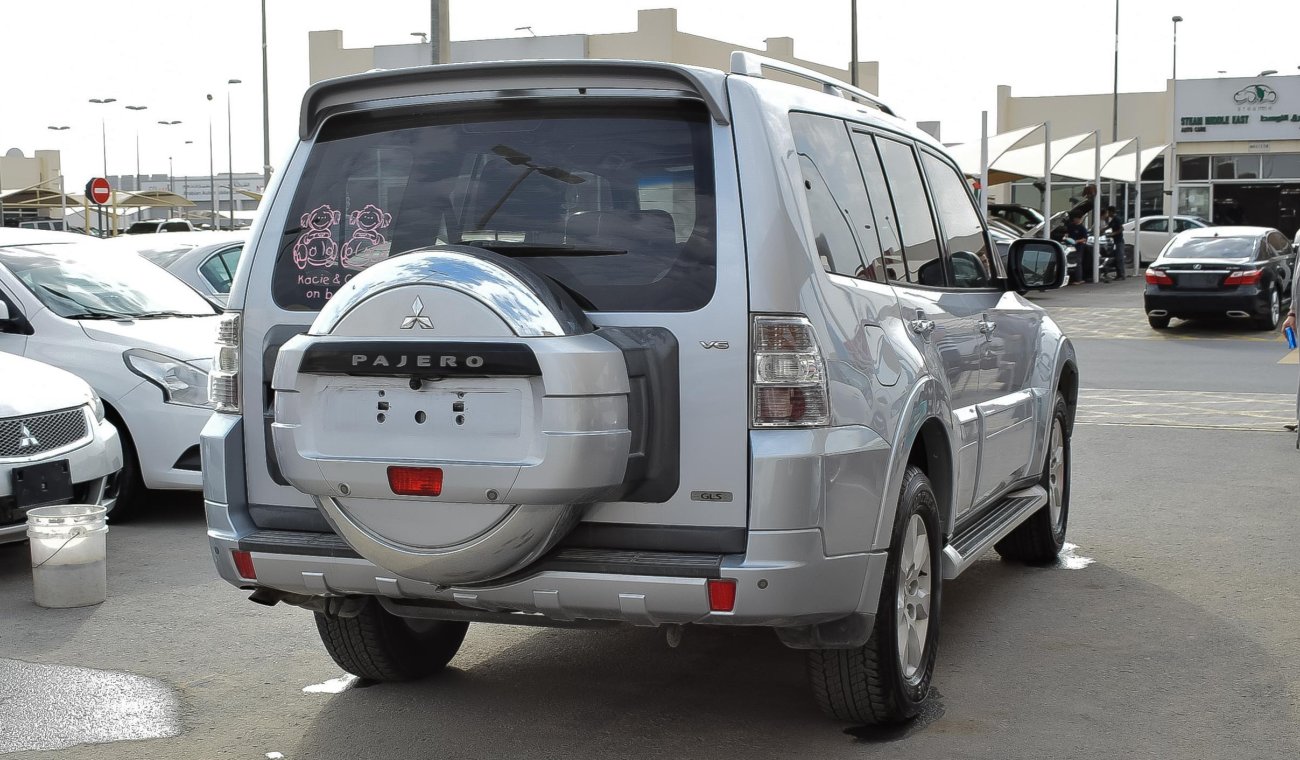 Mitsubishi Pajero GLS V6