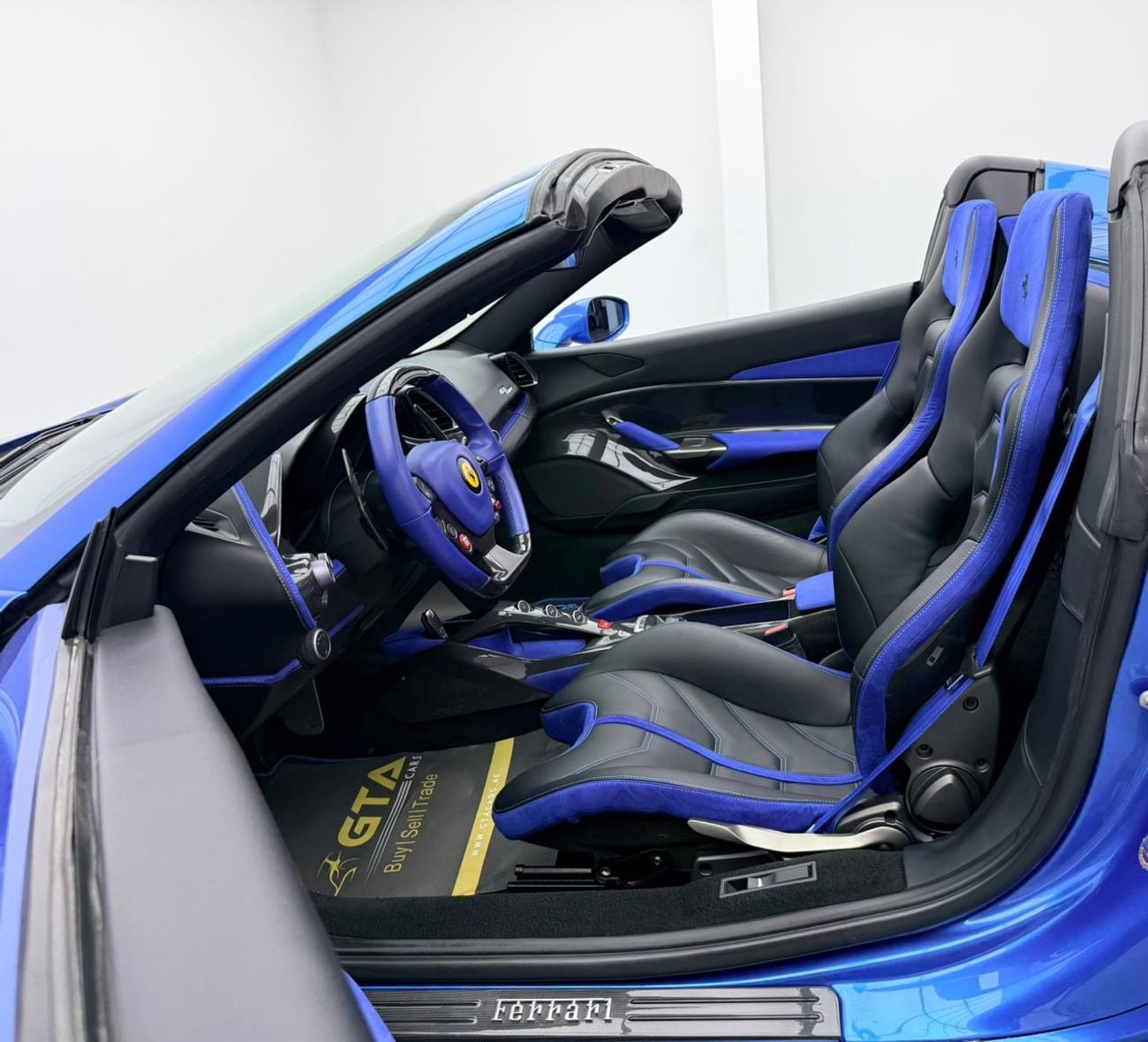 فيراري 488 سبايدر STANDARD 2016 Ferrari 488 Spider Carbon Edition, Full Ferrari Service History, Carbon Fiber Package, GCC