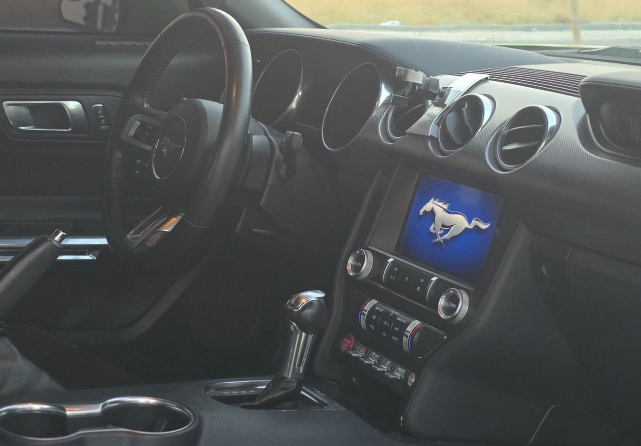 Ford Mustang STD