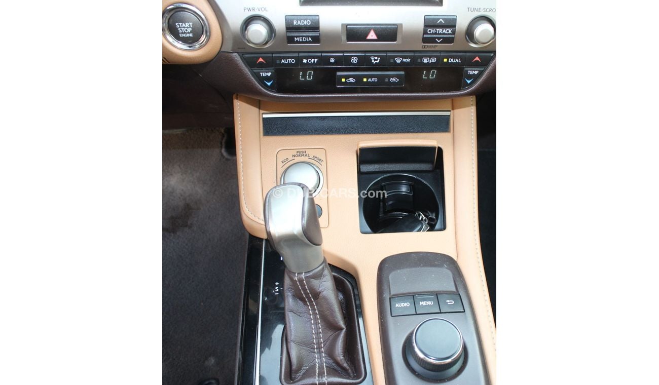 Lexus ES350 Lexus ES 350 2016 GCC, full option, in excellent condition, without accidents, very clean from insid