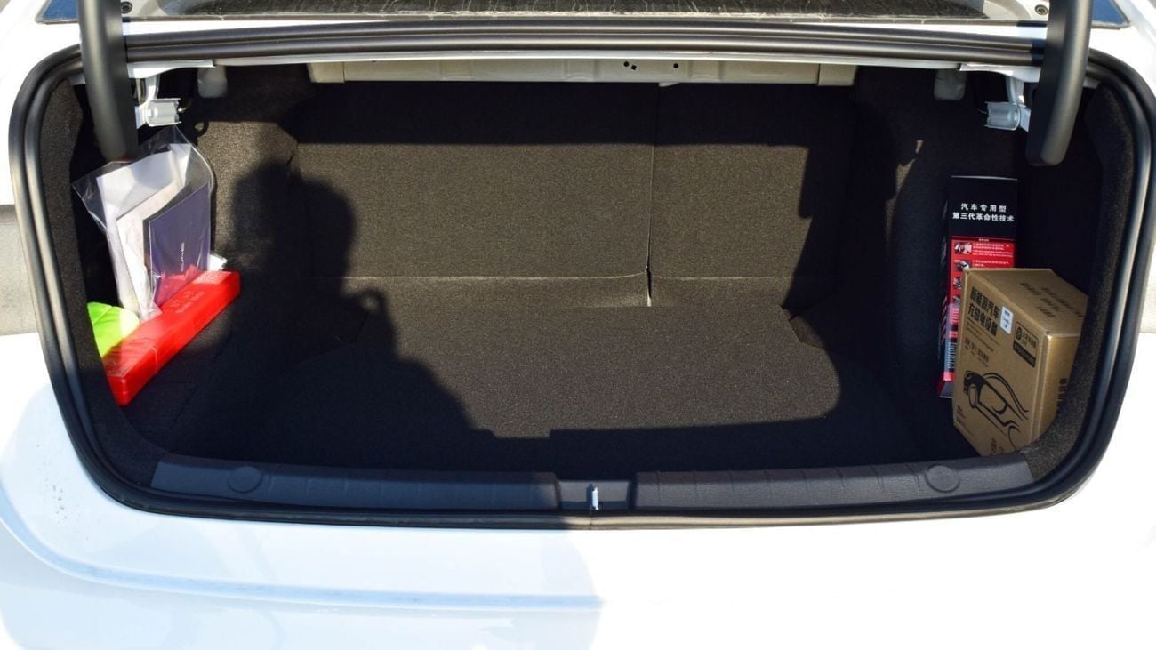 BYD Seal 05 DM-i BYD SEAL 05 DMi PLUG-IN HYBRID 55KLM EV