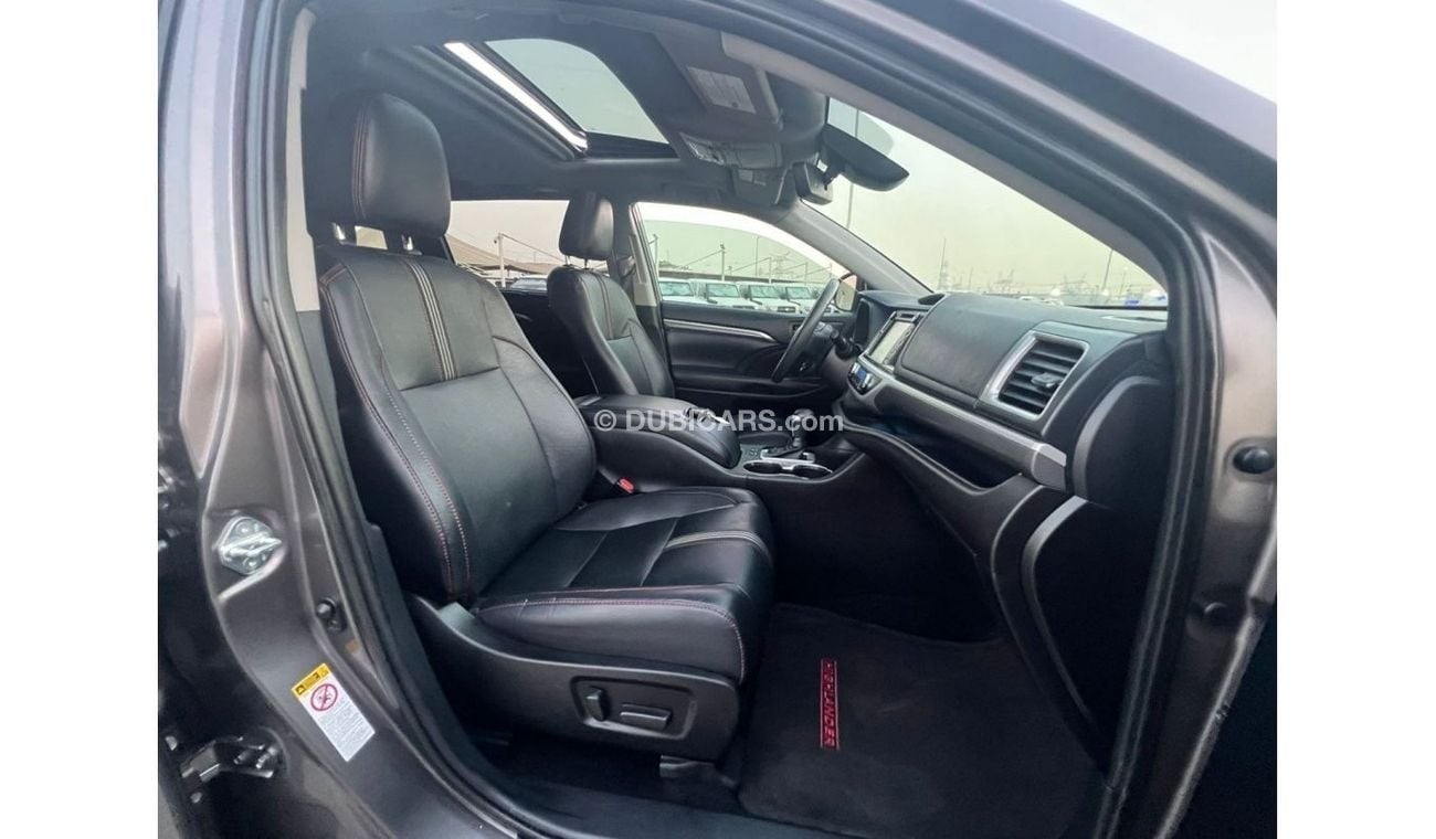 Toyota Highlander *Offer*2019 Toyota Highlander SE -FULL Option 3.5L V6 /