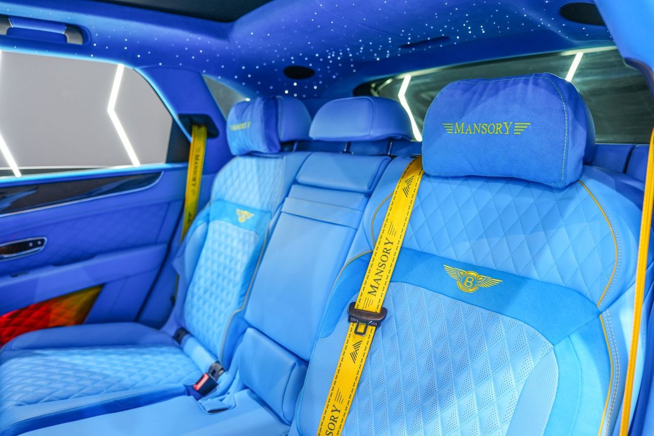 بنتلي بينتايجا V8 Mansory, Full Forged Carbon, Rear Entertainment, Panoramic Roof w/ Starlight!!