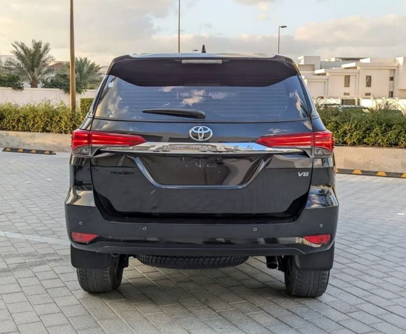 Toyota Fortuner VXR Toyota Fortuner 2022MODEL V6 4.0L petrol Engine Colour Black Transmission Automatic Interior Bro