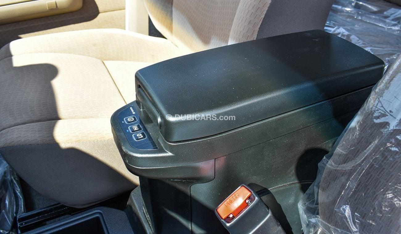 Toyota Land Cruiser 70 4.0L V6 Petrol M/T