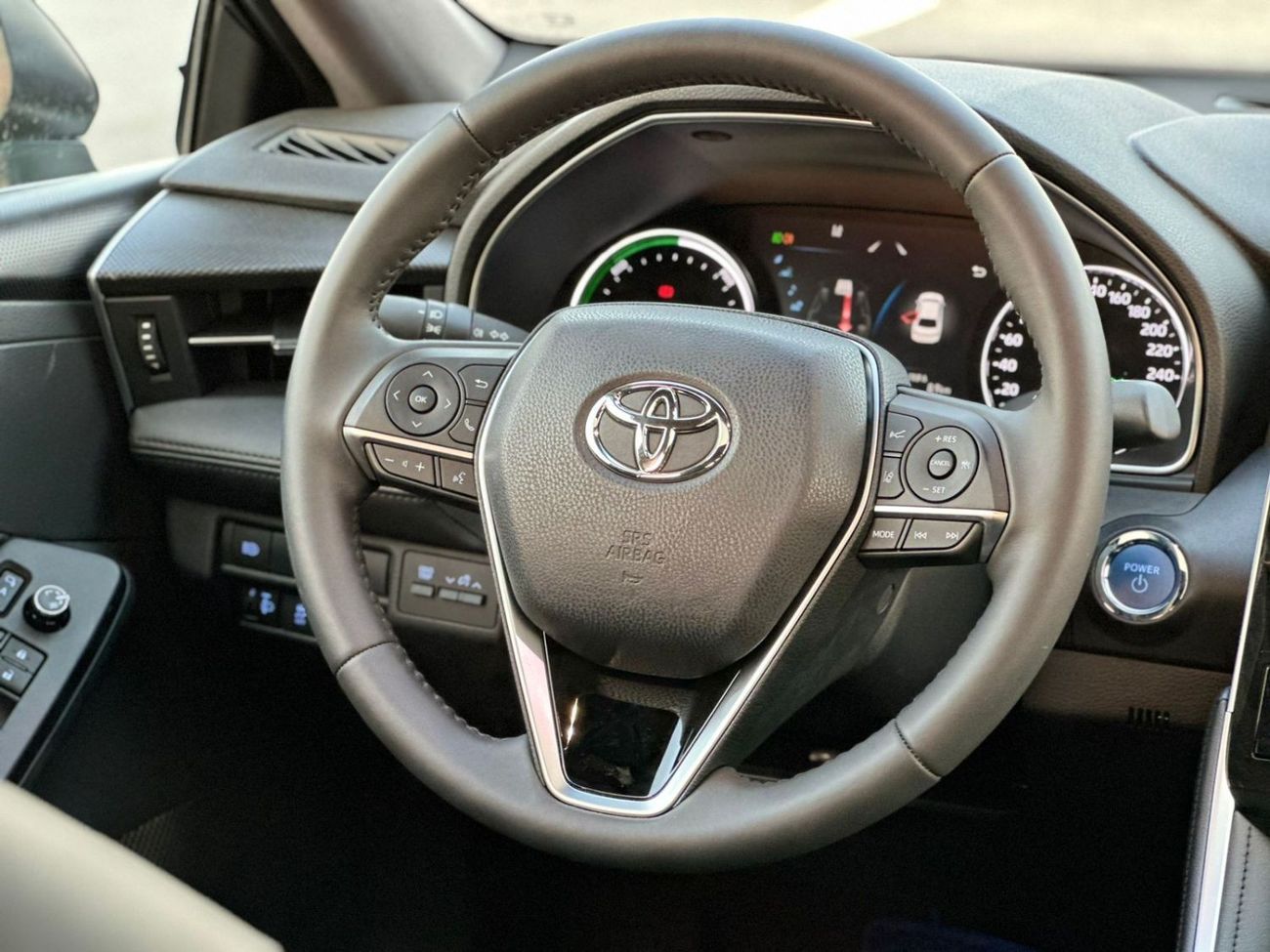 تويوتا افالون TOYOTA AVALON XLE 2.5L HYBRID 2024