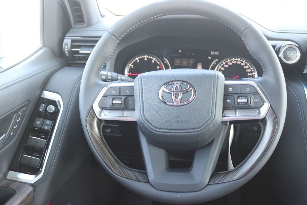تويوتا لاند كروزر VXR 3.5L Twin Turbo, JBL Sound system, Leather seat, Model 2025