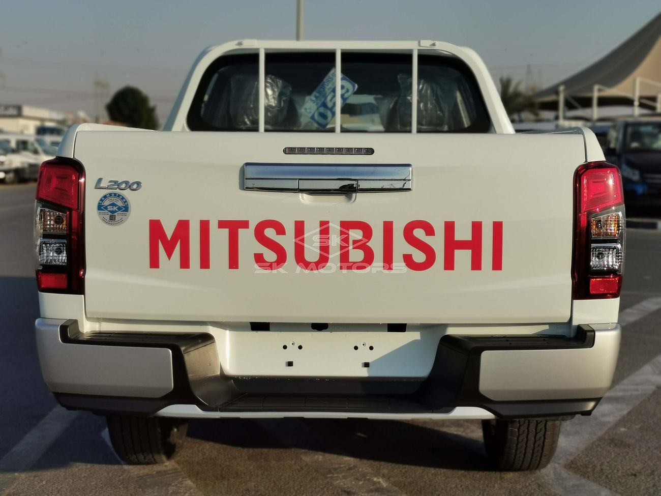 Mitsubishi L200 GLX, 2.4L Diesel, M/T, 4WD, CD Player, Front A/C, (Code # MLP07)