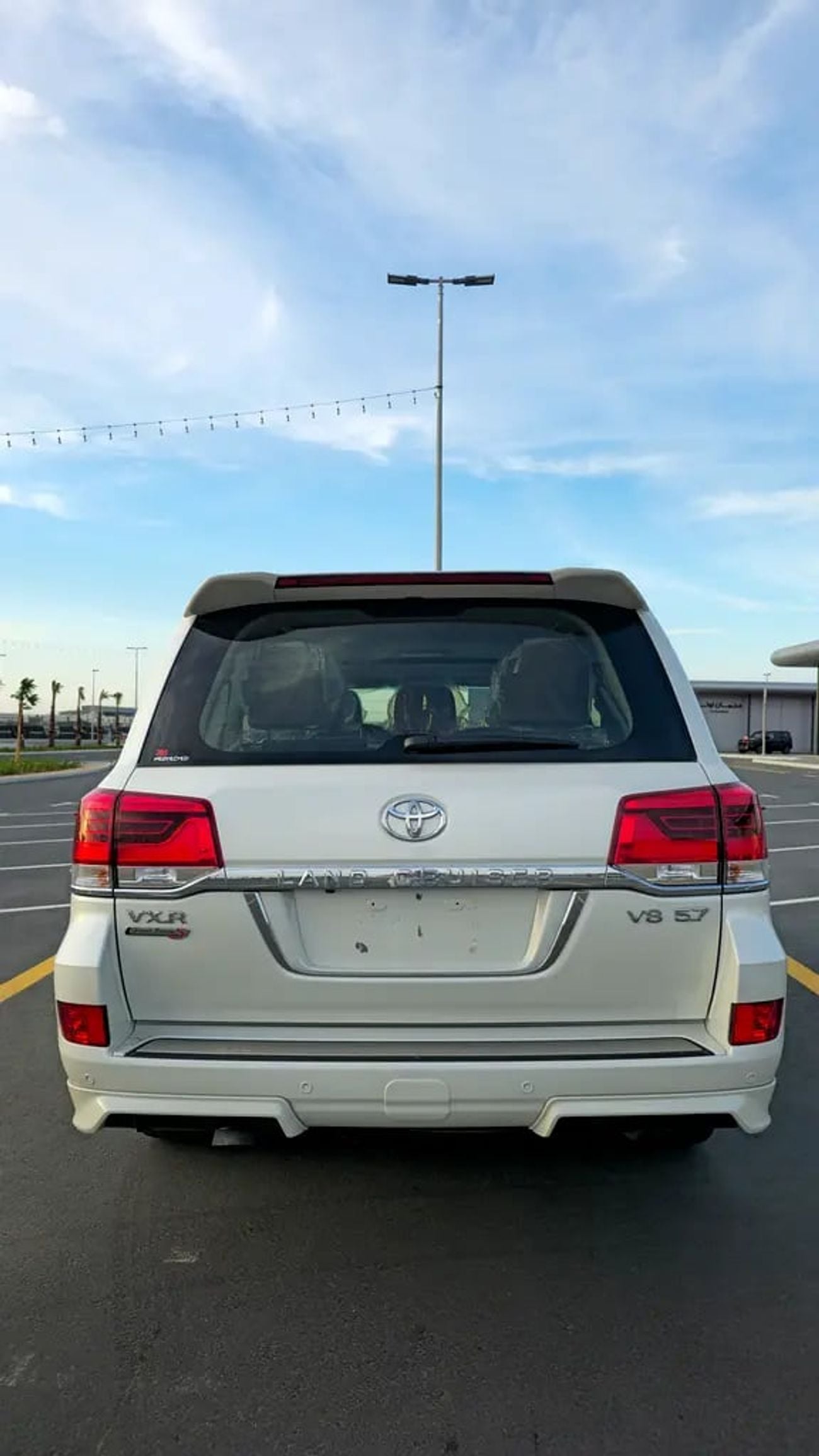 Toyota Land Cruiser VXR KM - GCC Specs