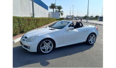 Mercedes-Benz SLK 280 GCC SPEC  AMAZING KM  39,000   V6 EXCELLENT CONDITION