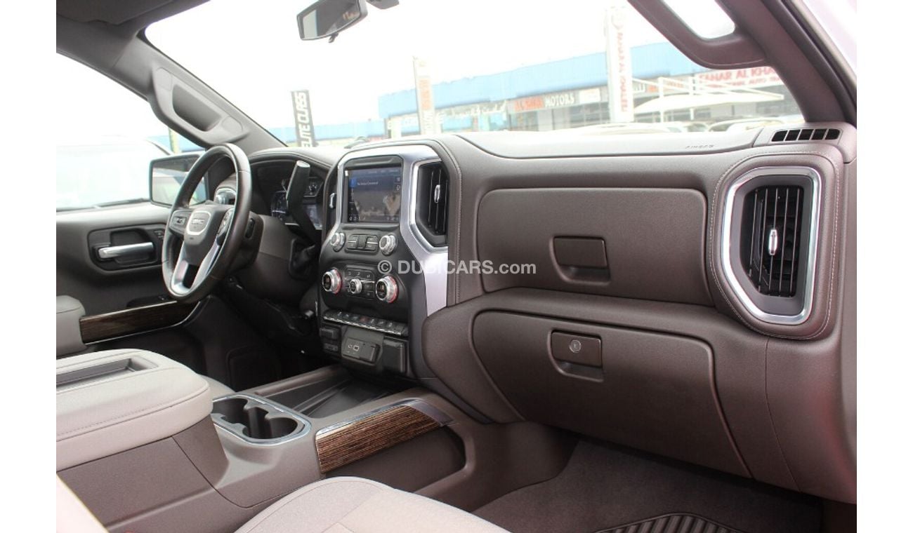 GMC Sierra (2019)  ELEVATION 4X4, GCC