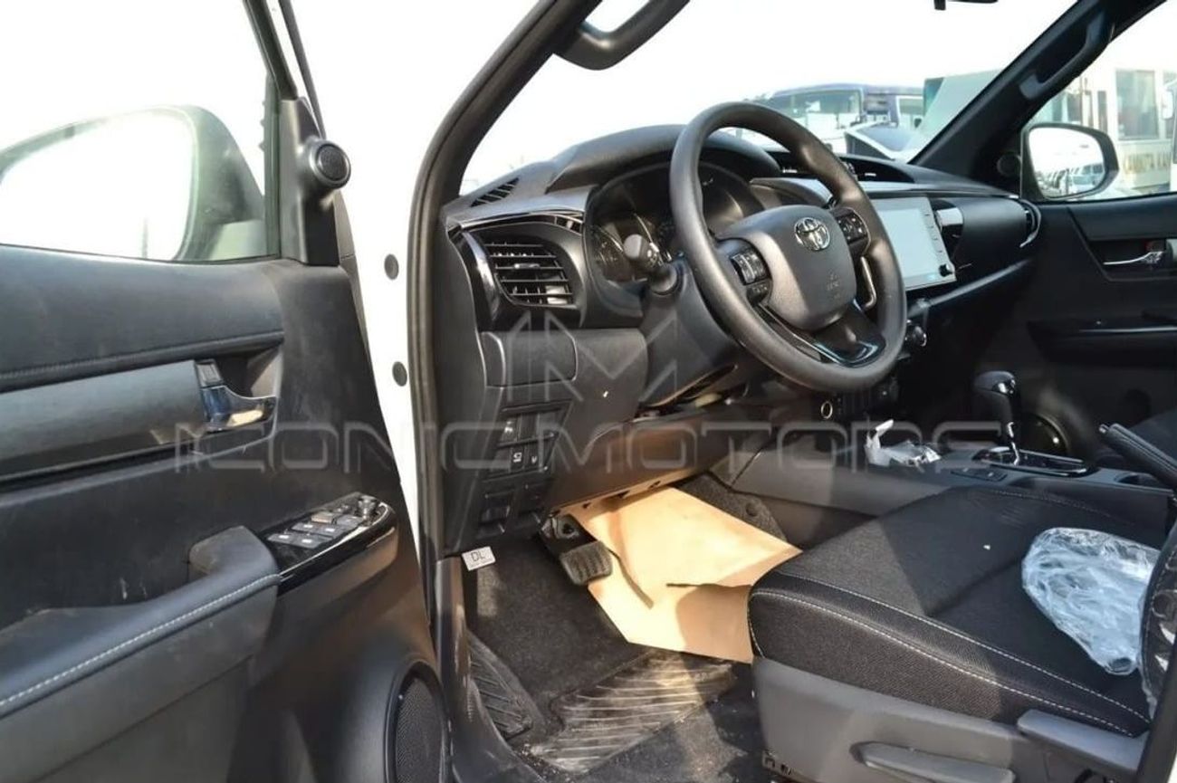 تويوتا هيلوكس 2025 TOYOTA HILUX ADVENTURE 4.0L PETROL