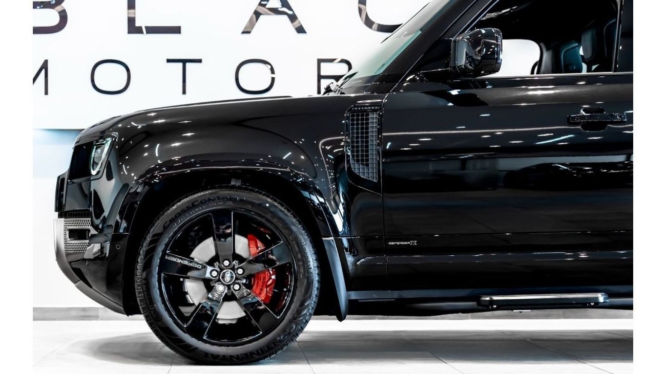 لاند روفر ديفندر 2024 Land Rover Defender X P400, 2029 Land Rover Warranty + Service Contract, Low KMs, GCC
