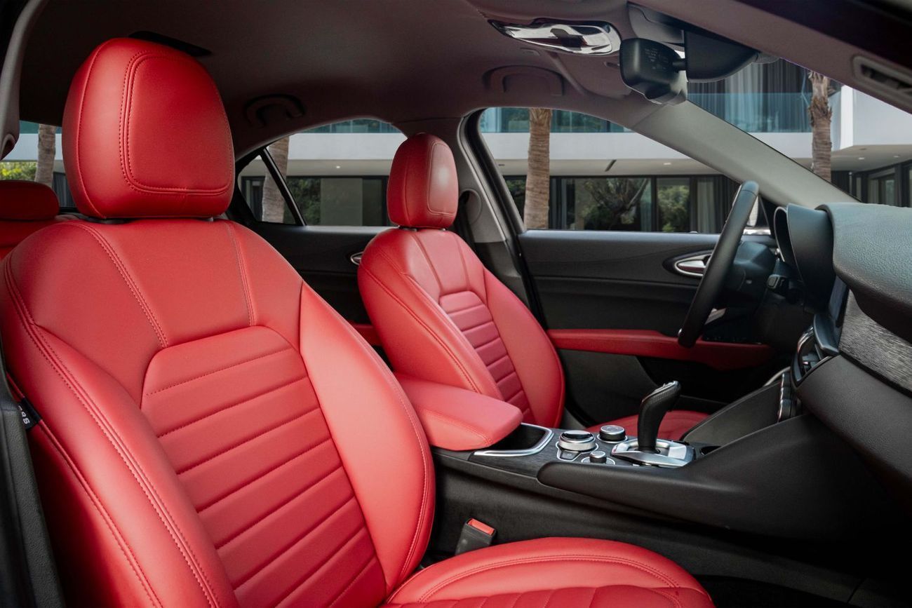 ألفا روميو جوليا Super | 1,948 P.M  | 0% Downpayment | Agency Warranty + Service!