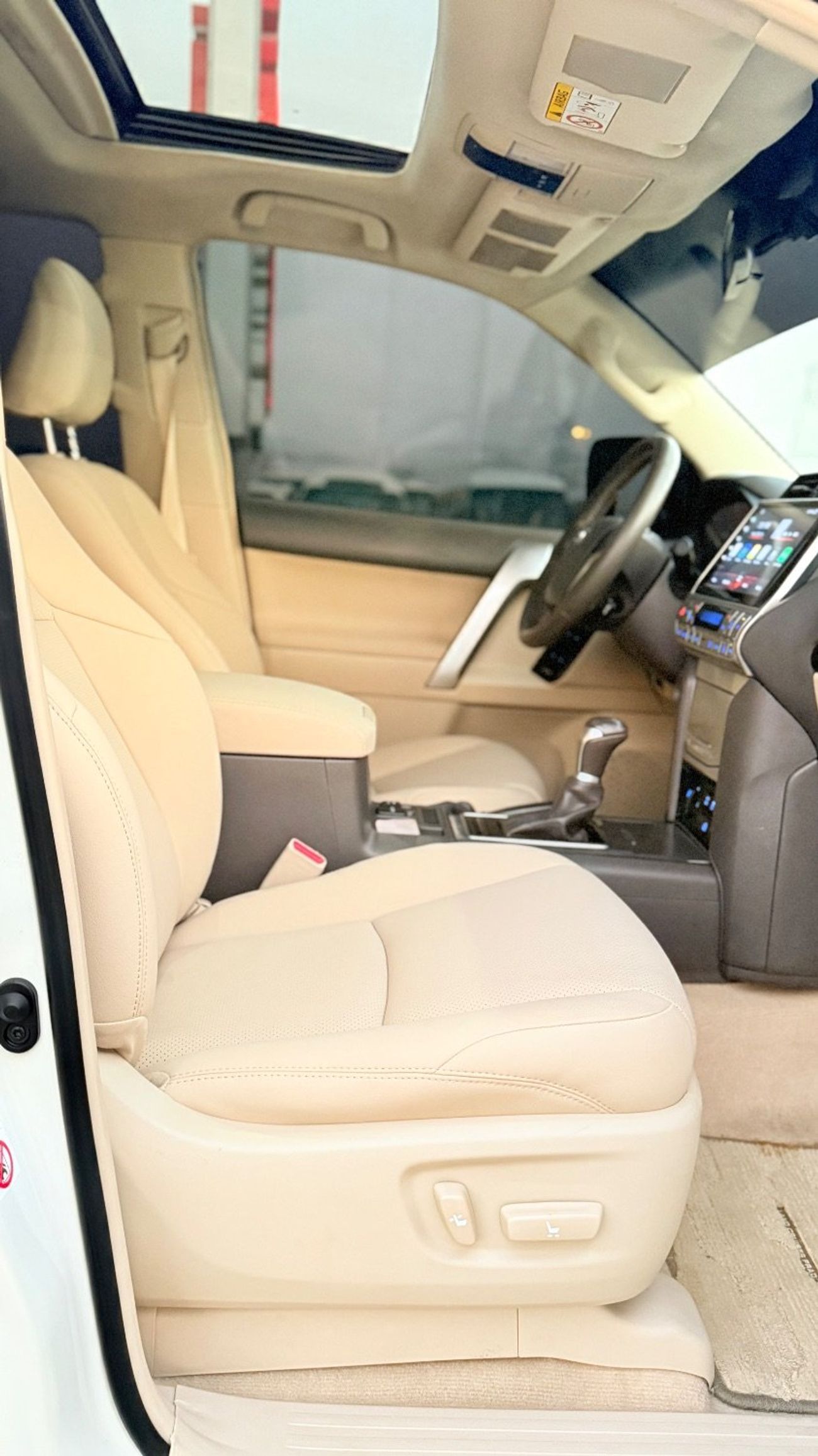 تويوتا برادو 2019 VXR V6 4.0L GCC Specification In Excellent Condition