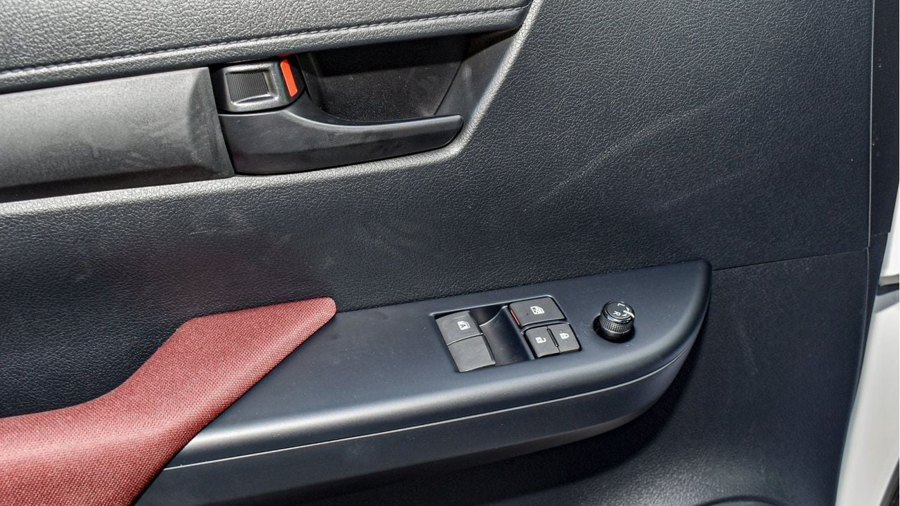 Toyota Hilux GLS 2.7L Single Cabin 2WD