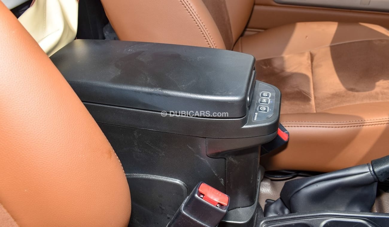 تويوتا لاند كروزر بيك آب