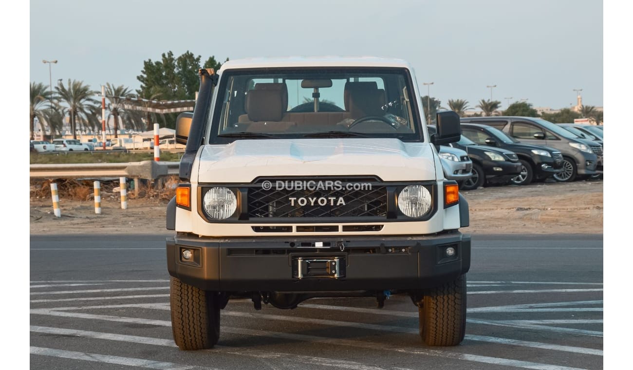 Toyota Land Cruiser Pick Up TOYOTA LAND CRUISER PICKUP 79 SERIES 4.5L V8 4WD 2024 | ALL WHEEL DRIVE | DIFFERENTIAL LOCK | ALLOY 